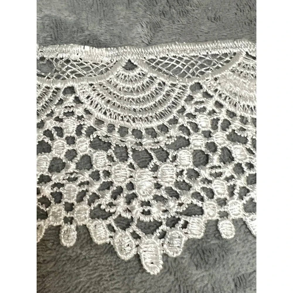 White Guipure Lace Trim 74